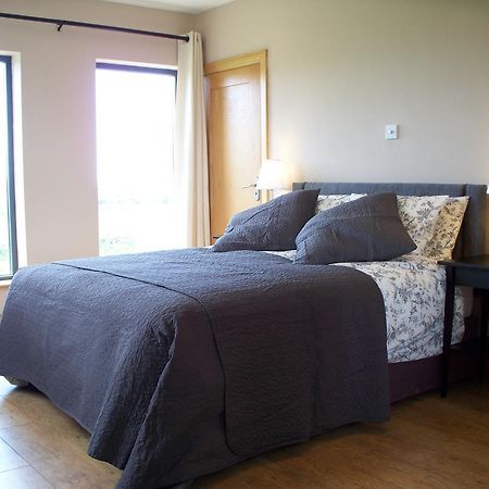 Blackberry Lodge Accommodation Doolin Habitación foto
