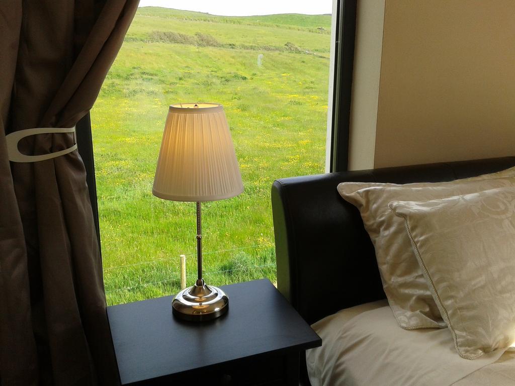 Blackberry Lodge Accommodation Doolin Habitación foto