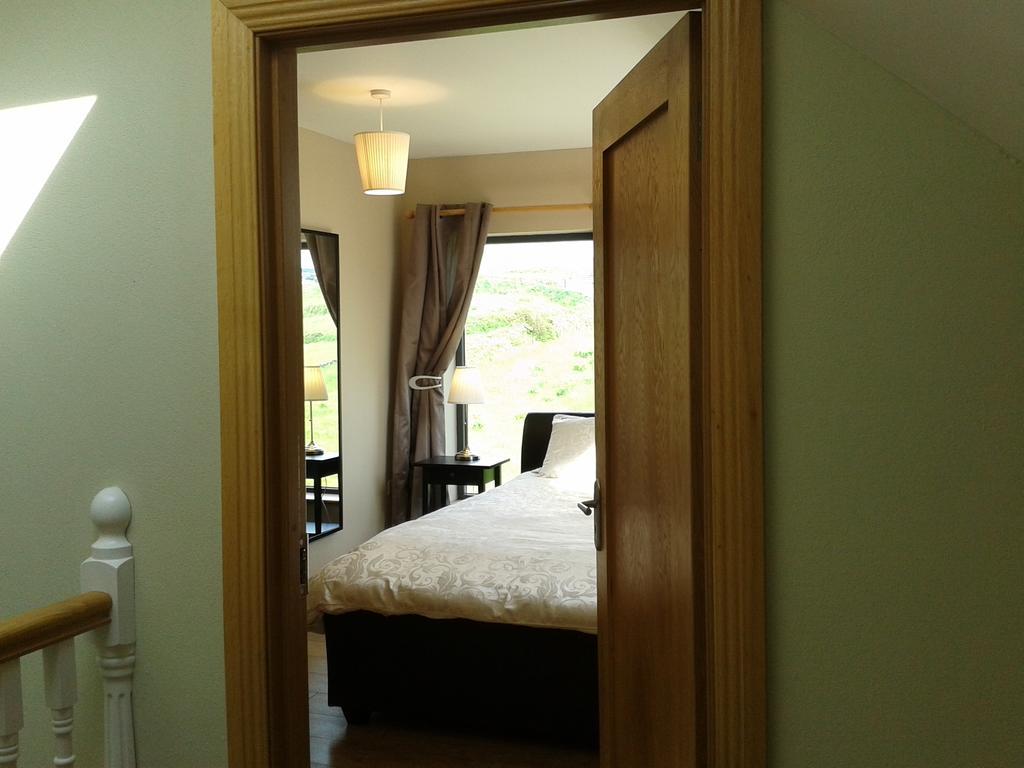 Blackberry Lodge Accommodation Doolin Habitación foto